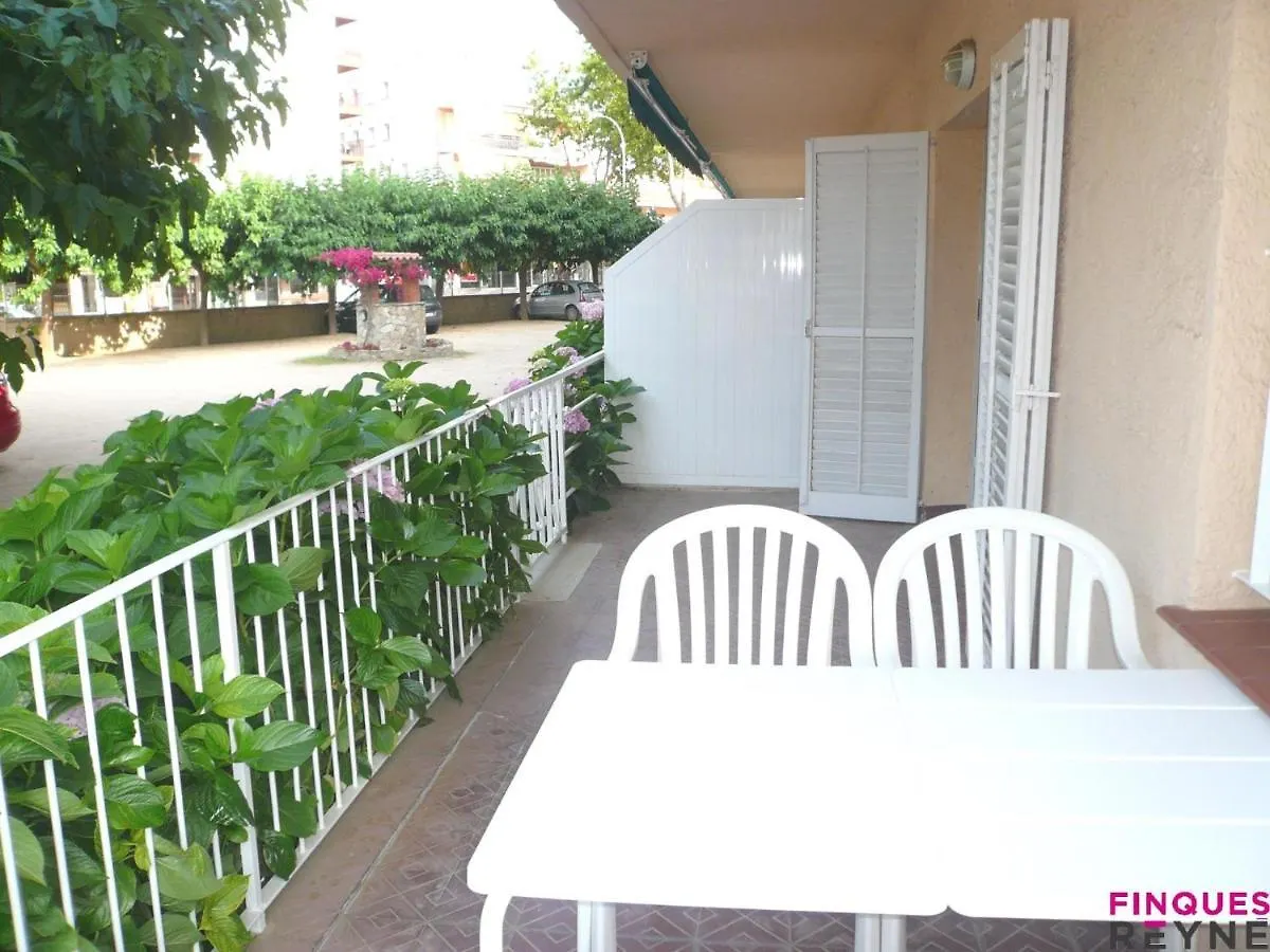 Algues Apt 8 Apartment Platja d'Aro Spain